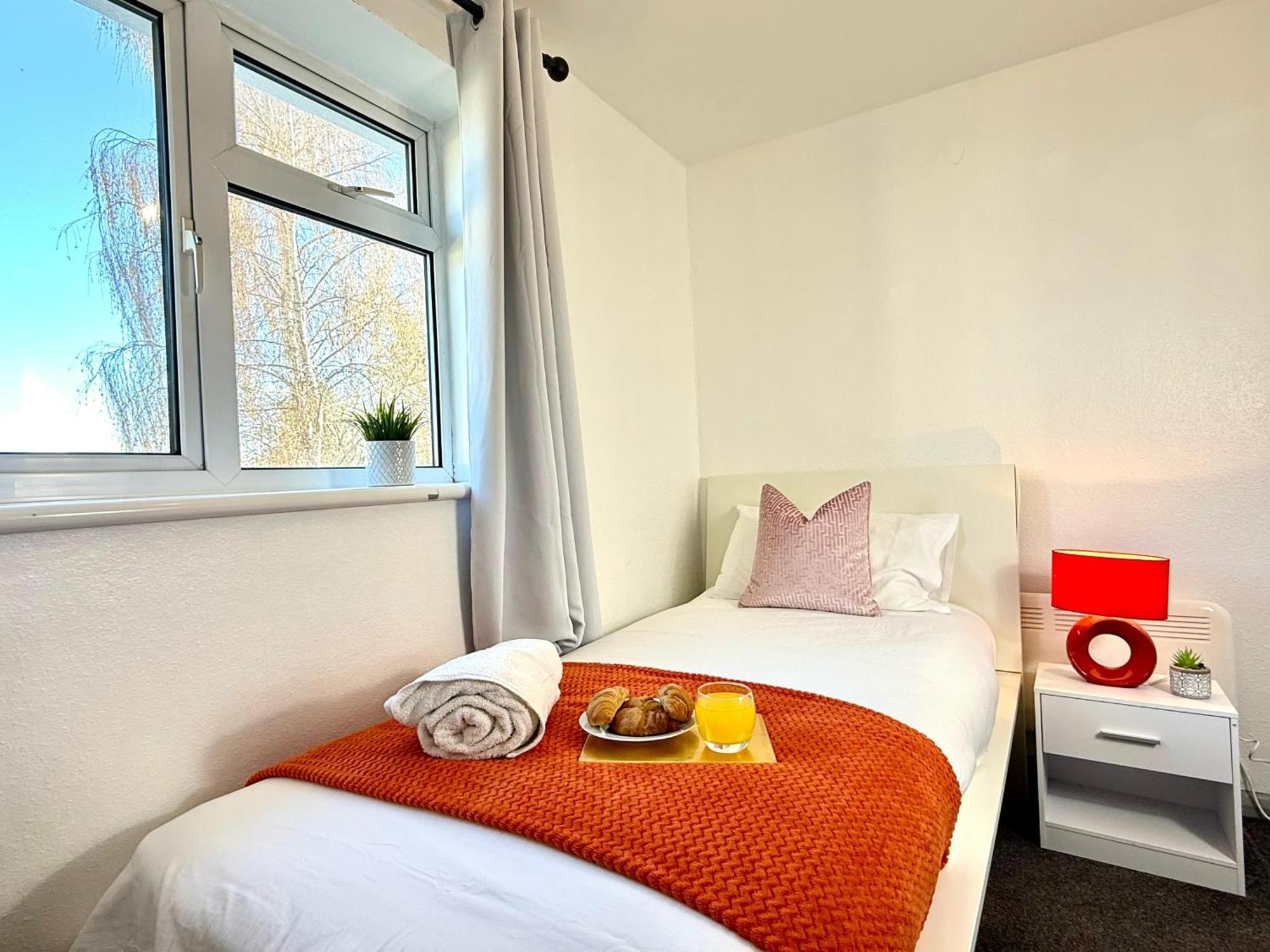 Stylish 3-Bedroom House With Garden & Free Parking'S, Prime Location With Private Garden Kidlington Eksteriør bilde