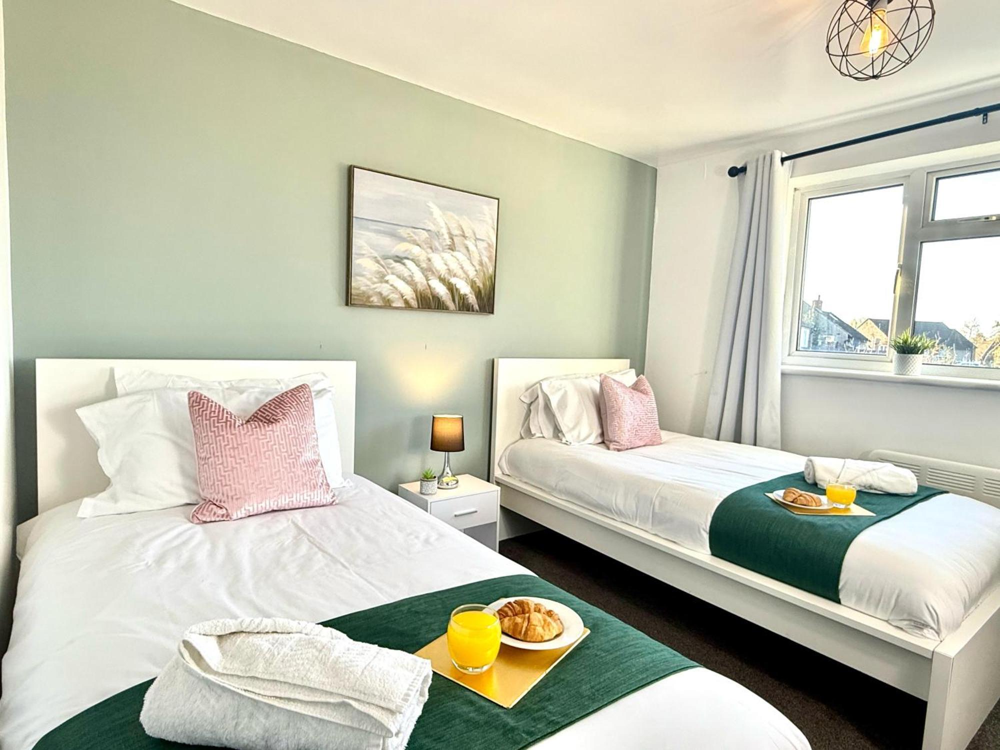Stylish 3-Bedroom House With Garden & Free Parking'S, Prime Location With Private Garden Kidlington Eksteriør bilde