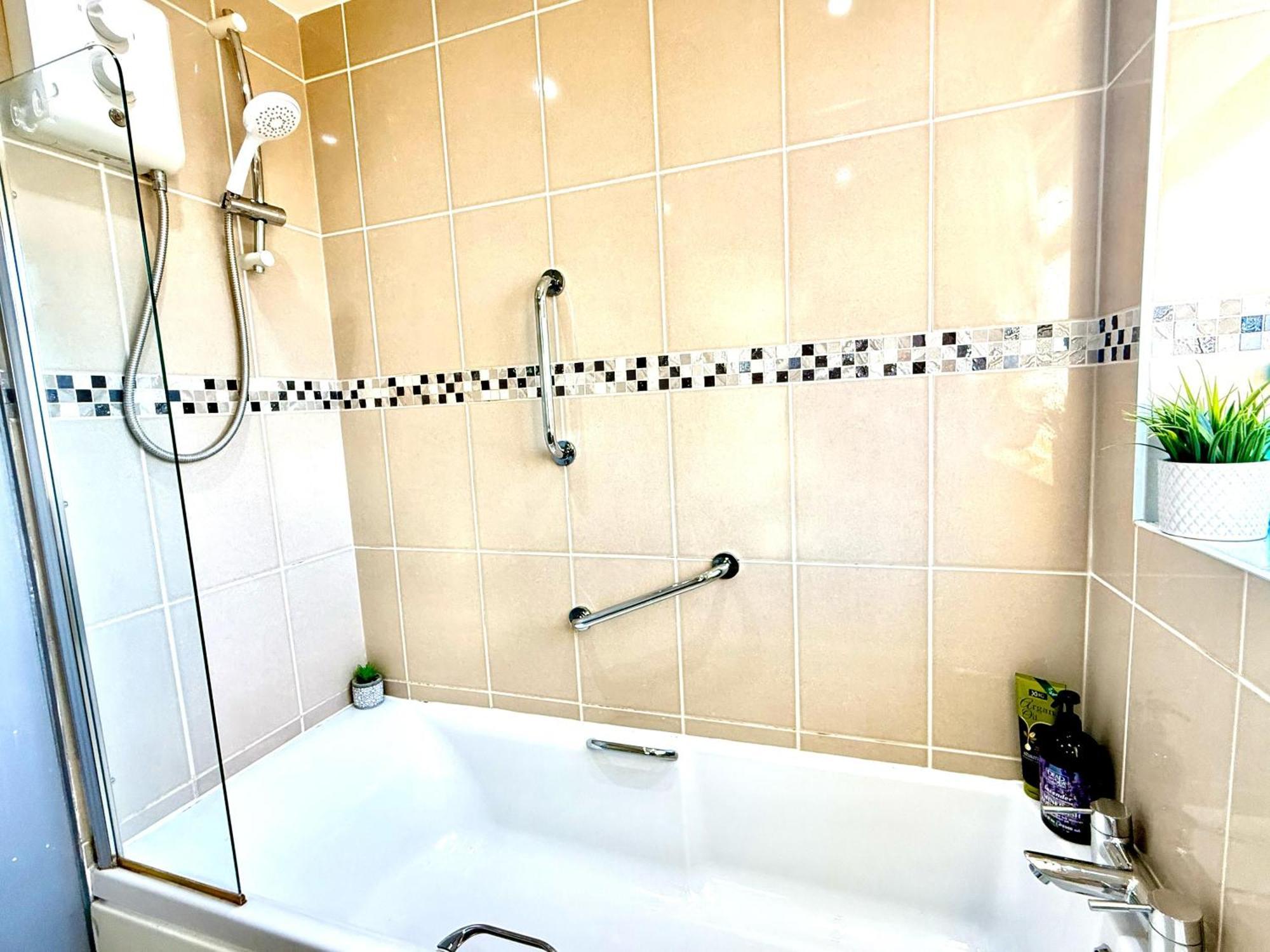 Stylish 3-Bedroom House With Garden & Free Parking'S, Prime Location With Private Garden Kidlington Eksteriør bilde